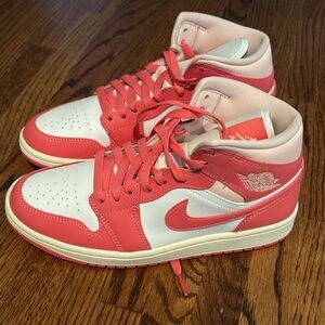 Womens Nike Air Jordan 1 Mid – Pink/White